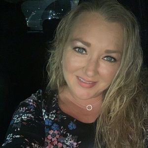 Meet your Posher, Christi